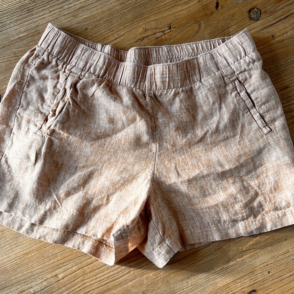 Women's Lilly Pulitzer linen shorts 4” inseam